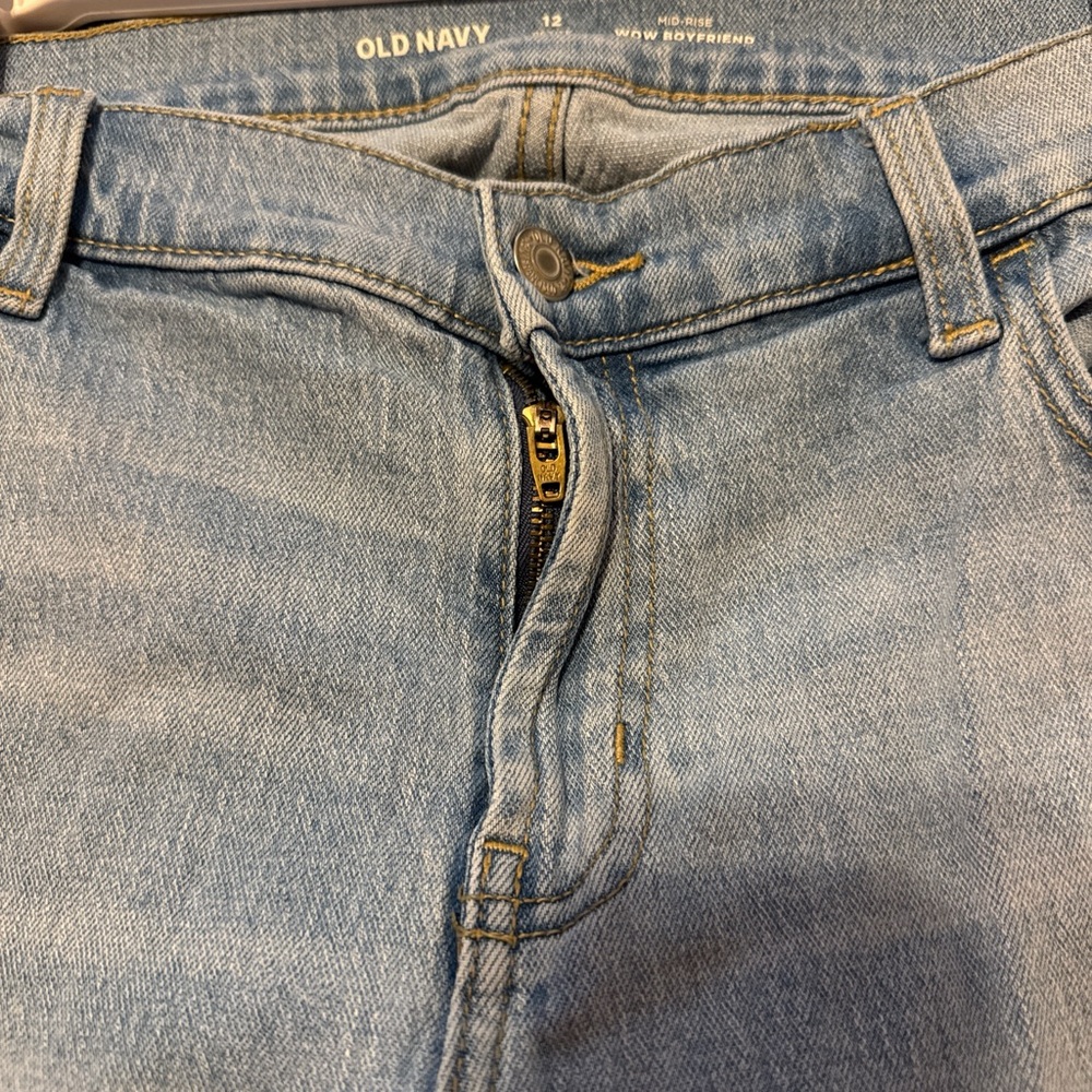Old Navy Mid-Rise Wow Boyfriend Blue Women's Jeans - Picture 4 of 6